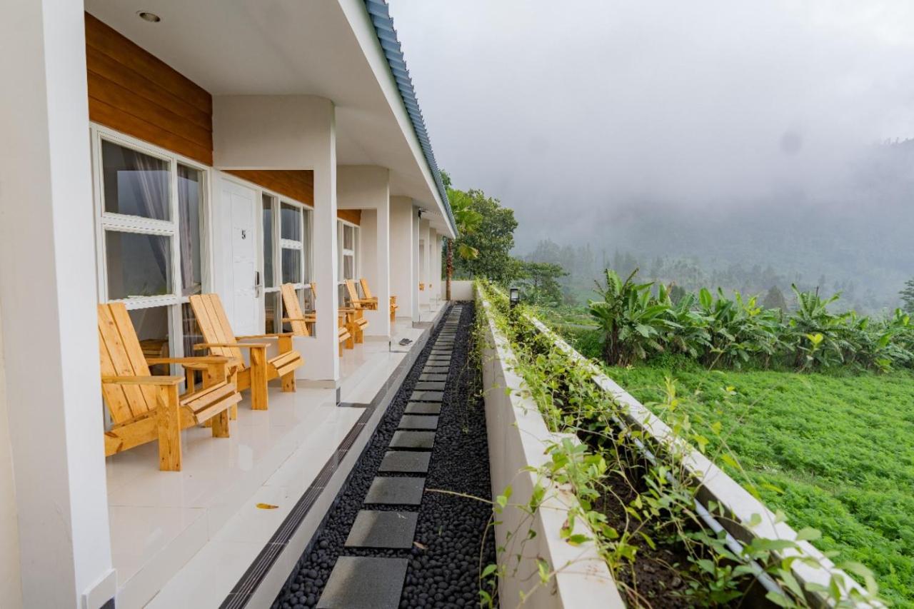 Fredelia Homestay Bromo Exterior foto