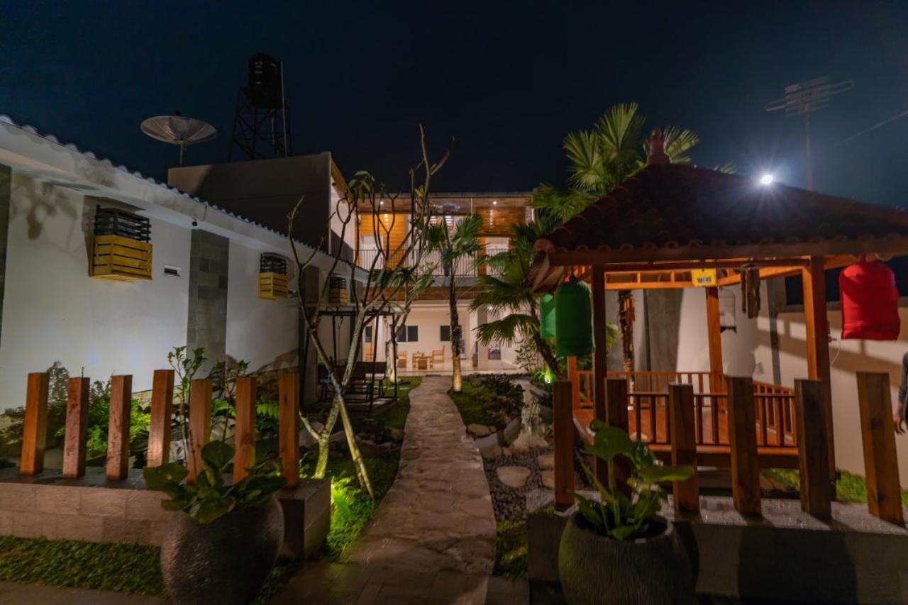 Fredelia Homestay Bromo Exterior foto