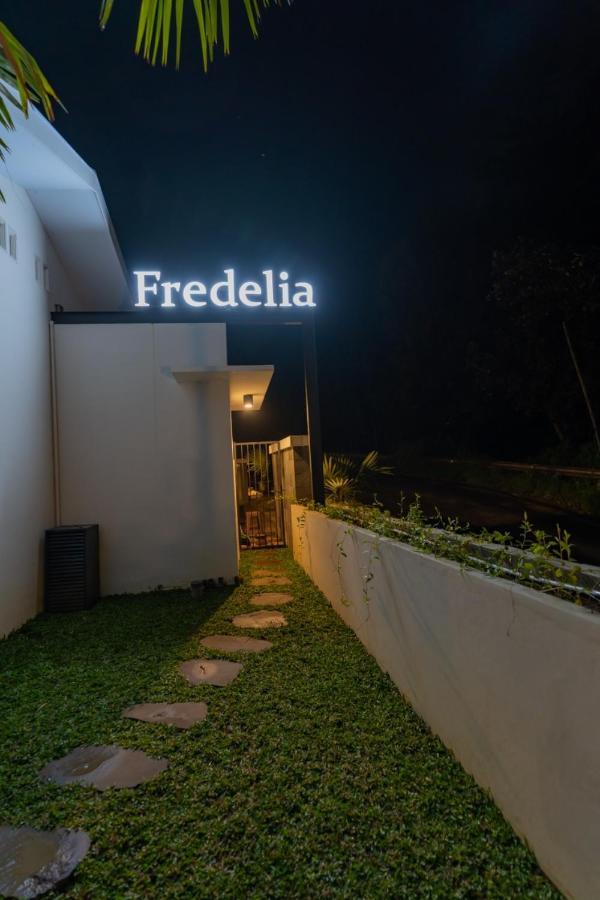 Fredelia Homestay Bromo Exterior foto